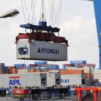 0330_0762 Portalkatze einer Containerbrücke auf dem Terminal Altenwerder. | HHLA Container Terminal Hamburg Altenwerder ( CTA )